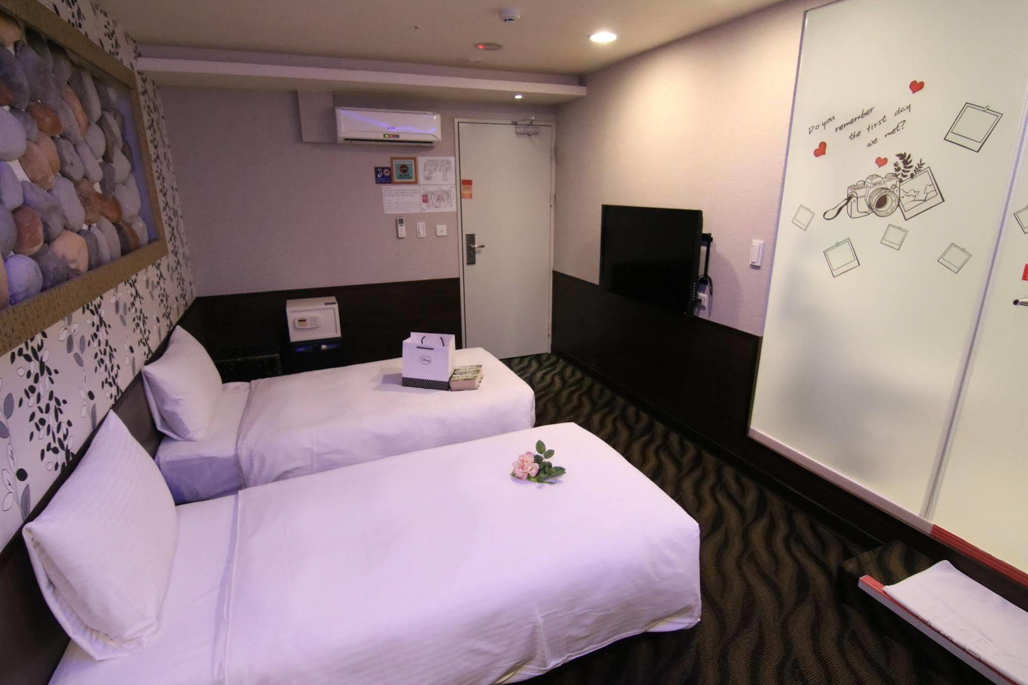 Starry Night Hotel Тайбэй Экстерьер фото